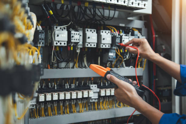Best Local Electrician Companies  in Iyanbito, NM