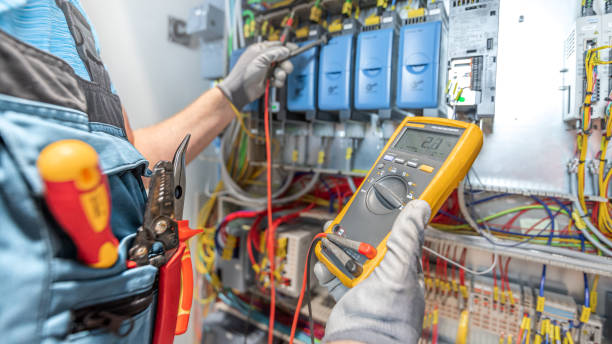 Best Circuit Breaker Repair  in Iyanbito, NM